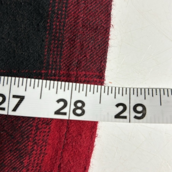 Urban Outfitters Red Black Buffalo Plaid Flannel Standard Fit Shirt -Size Large - Picture 6 of 6